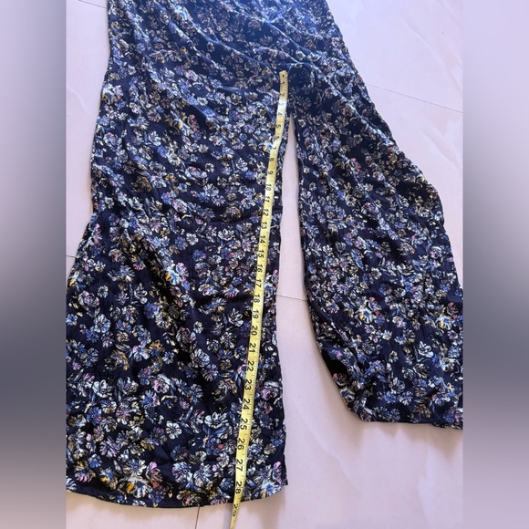 Floral Wide-Leg Pants with Yellow Trim MUDD STRAPPLES BLACK FLORAL JUMPSUIT - Picture 10 of 16